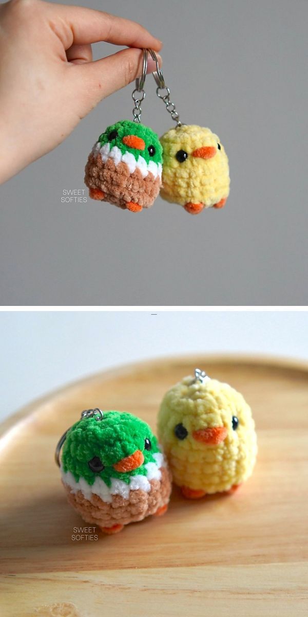 two little baby bird amigurumi with a keychain